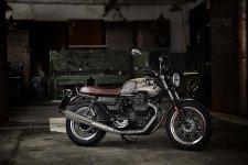 Moto_Guzzi_V7_III_Anniversario_1.jpg